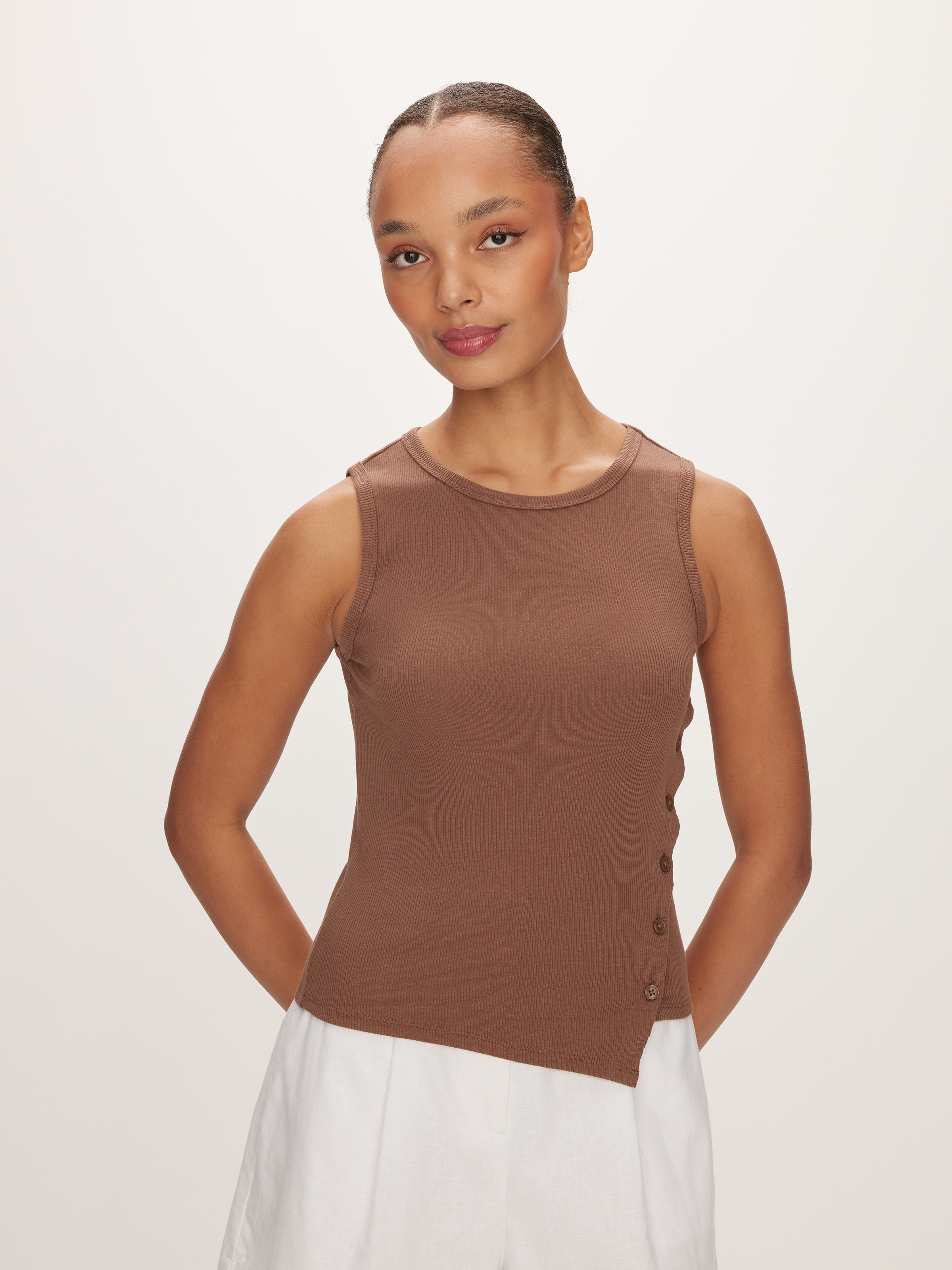 Asymmetrical Rib Tank