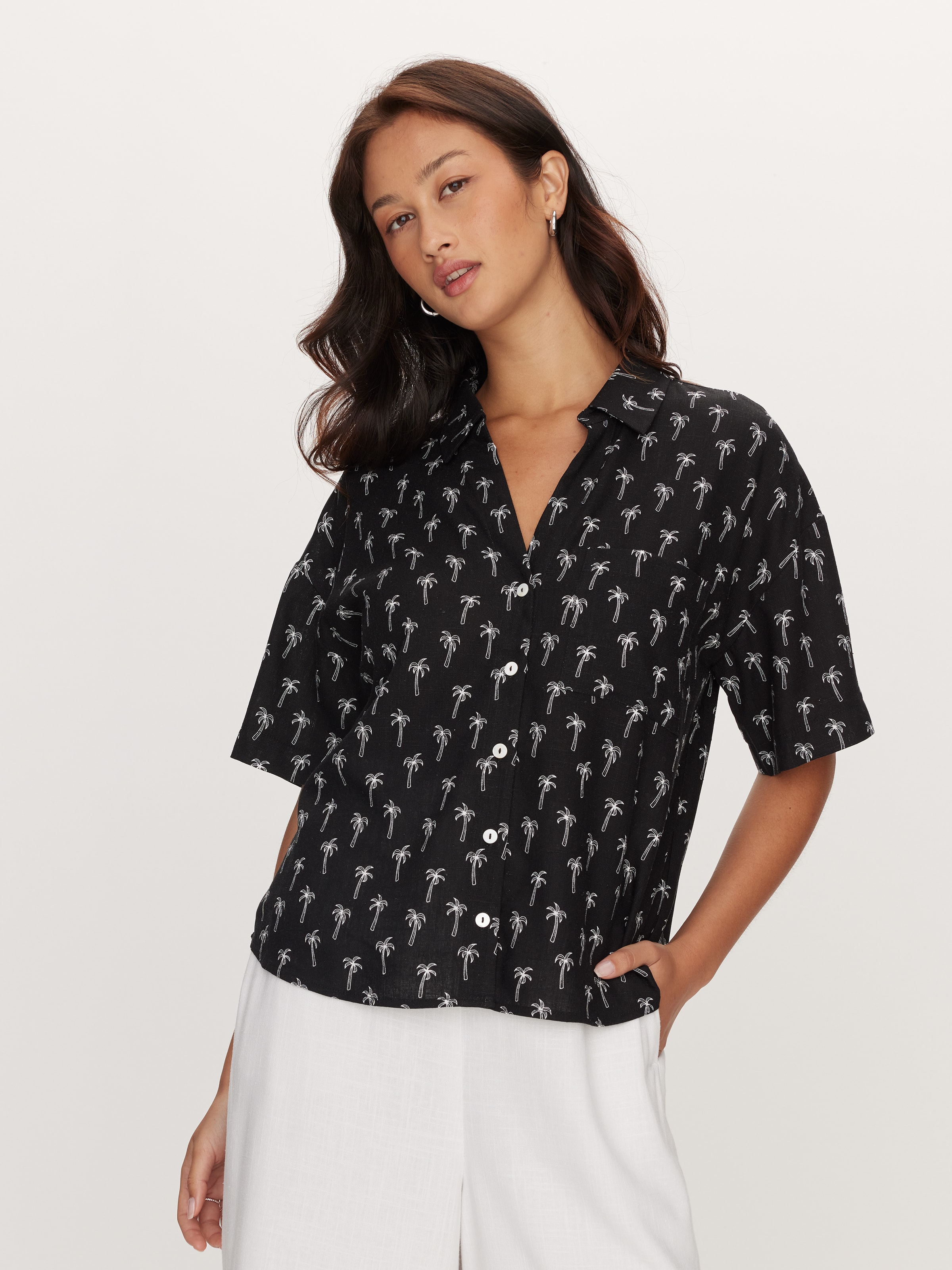 Dylan Pocket Front Short Sleeve Shirt