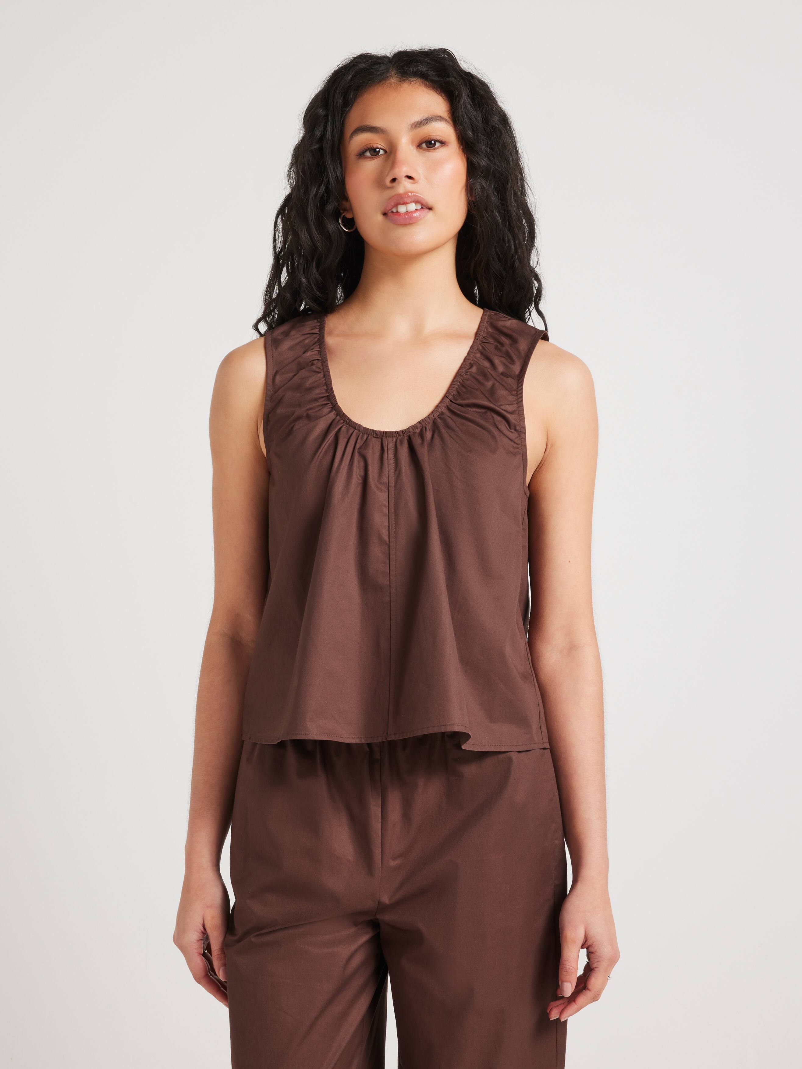 Simone Sleevless Swing Top