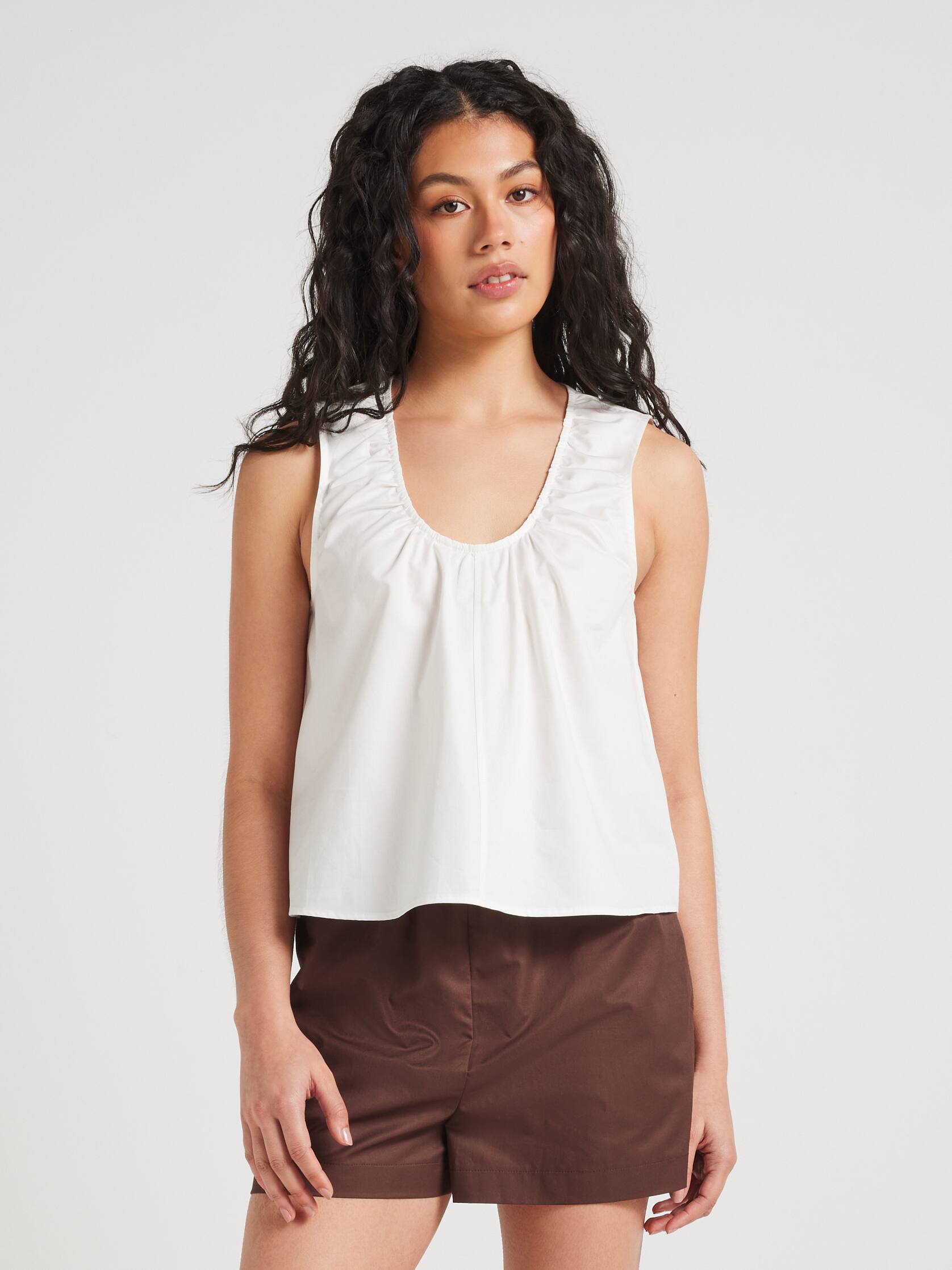 Simone Sleevless Swing Top