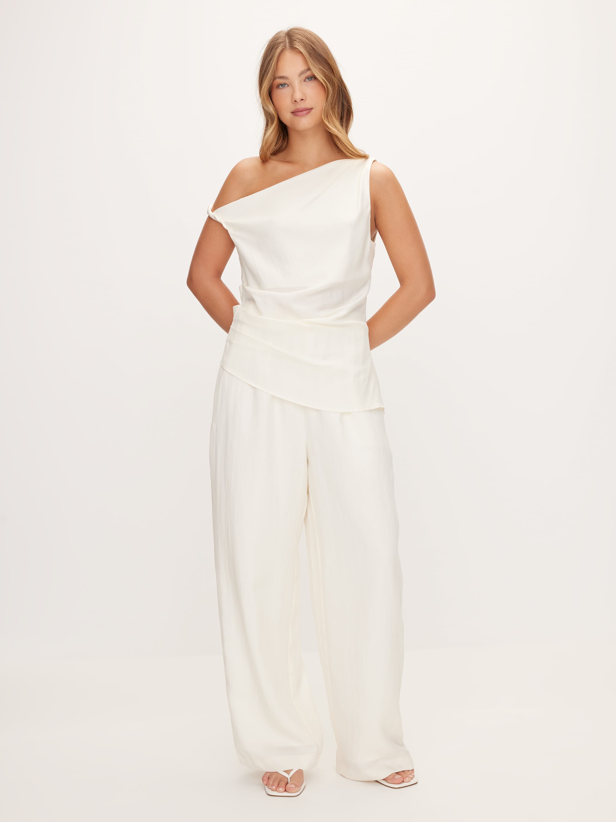 Camellia Asymmetric Top