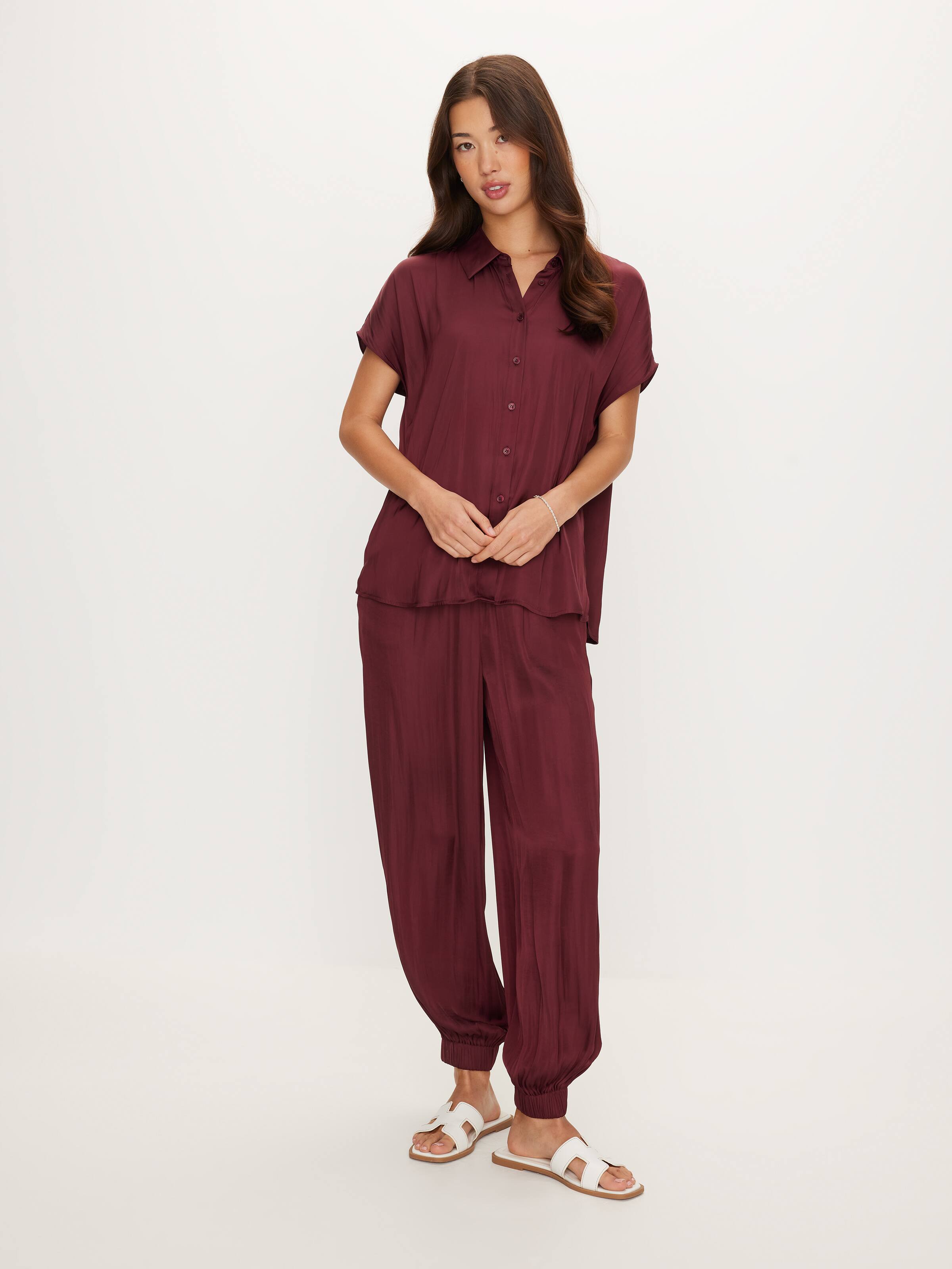 V Shae Ss Stn Shirt (Set)