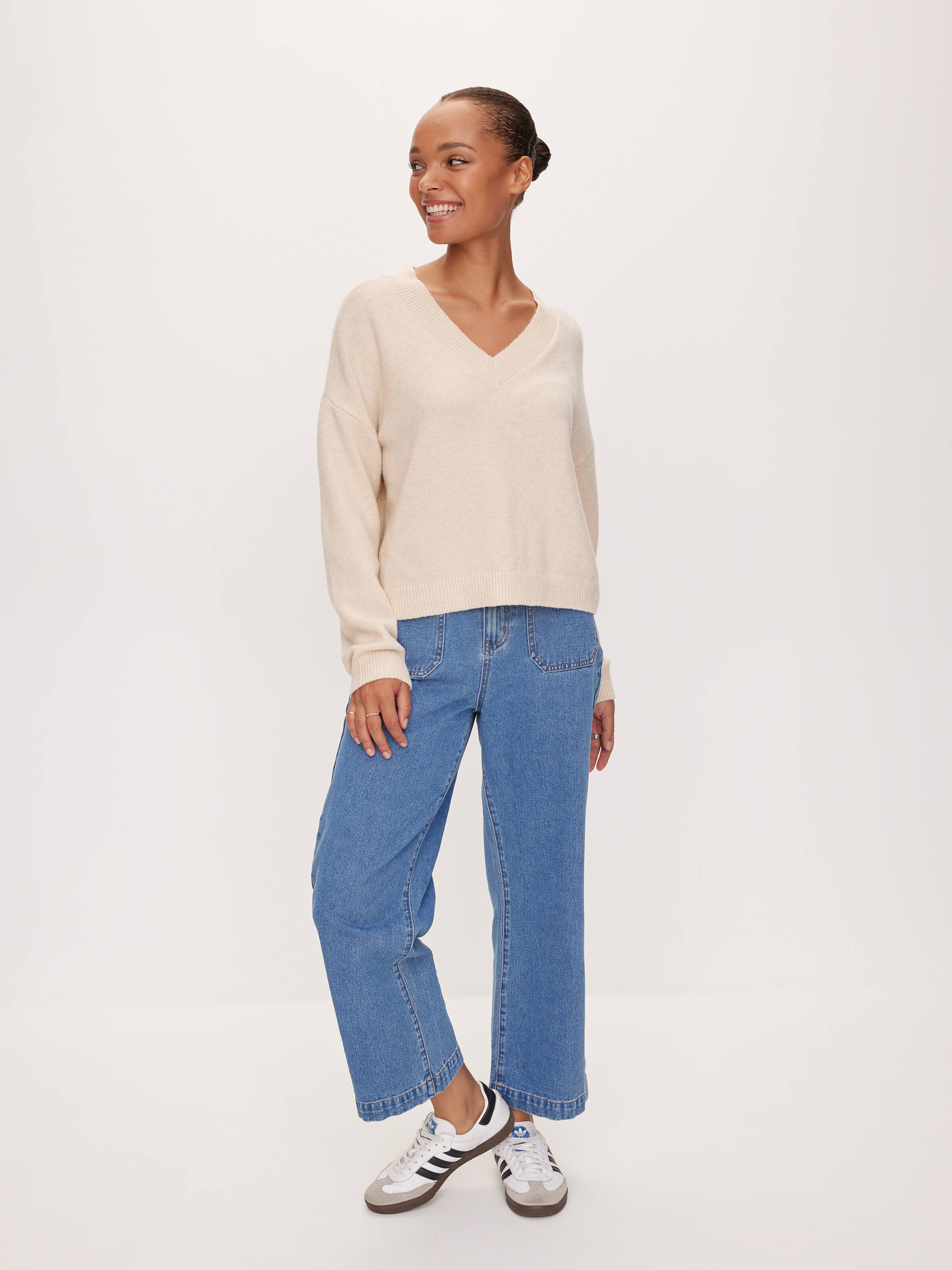 Molly Soft V-Neck Knit