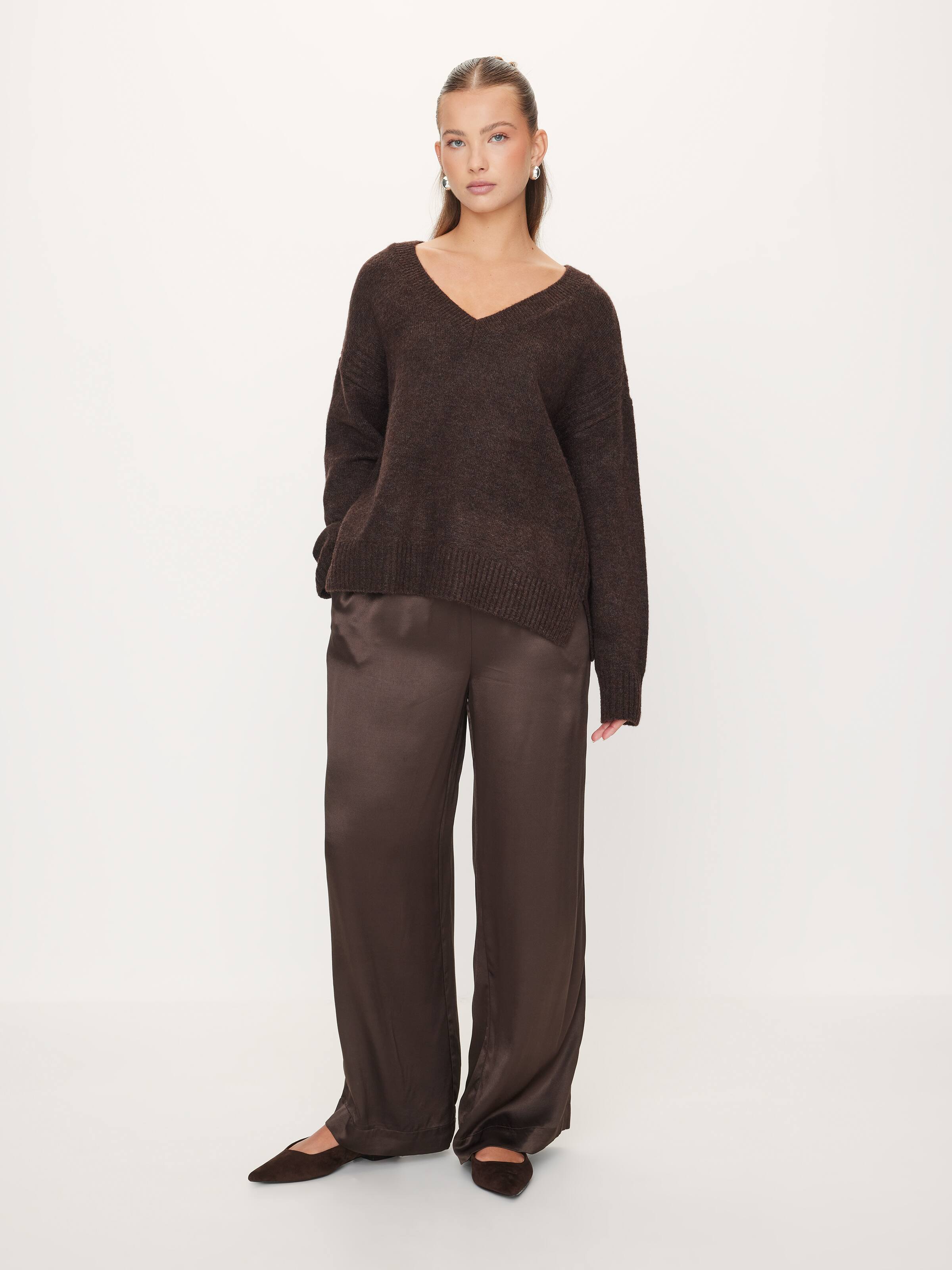 Astra V-Neck Relaxed Knit