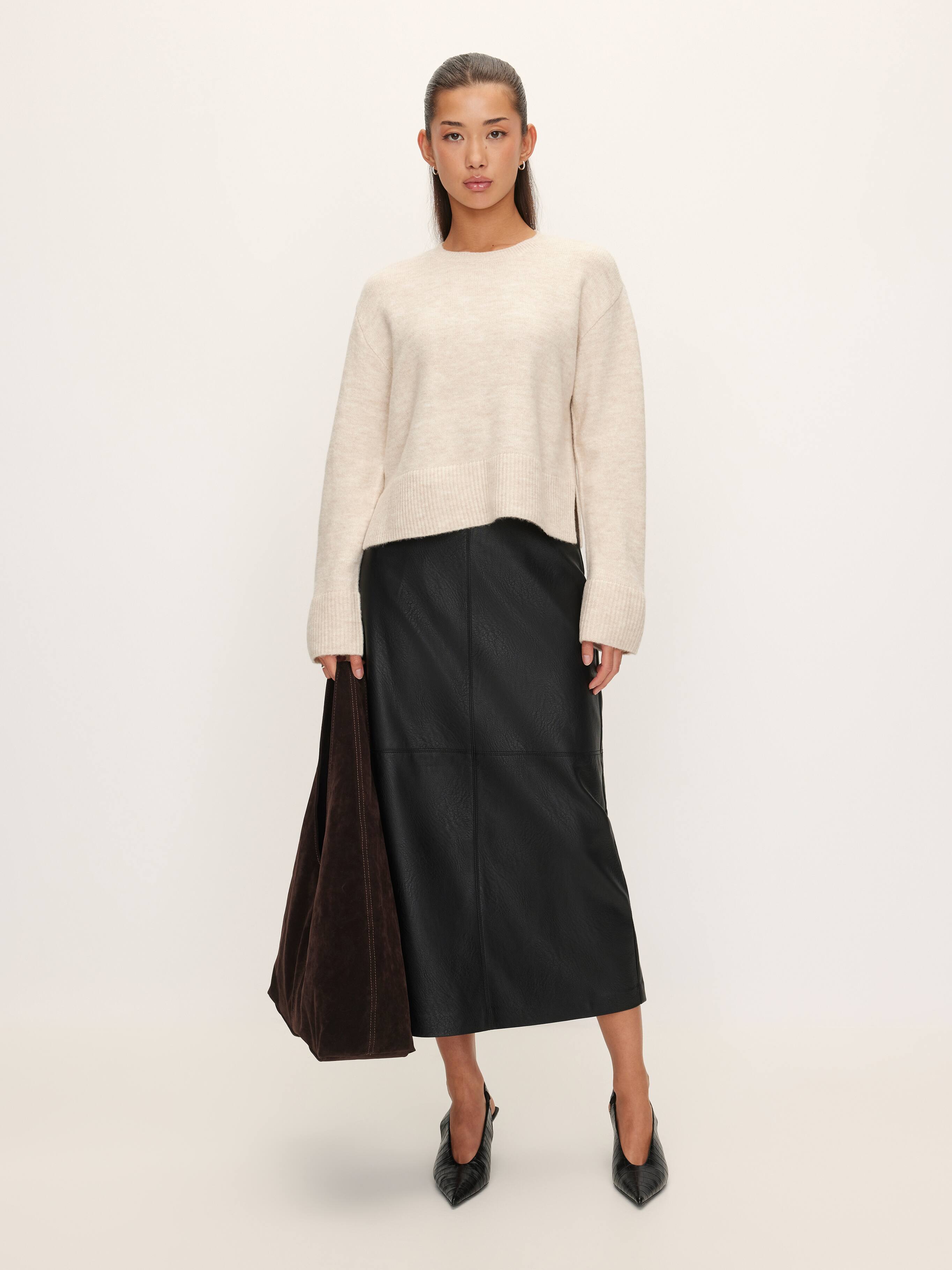 Liana Easy Long Sleeve Pullover