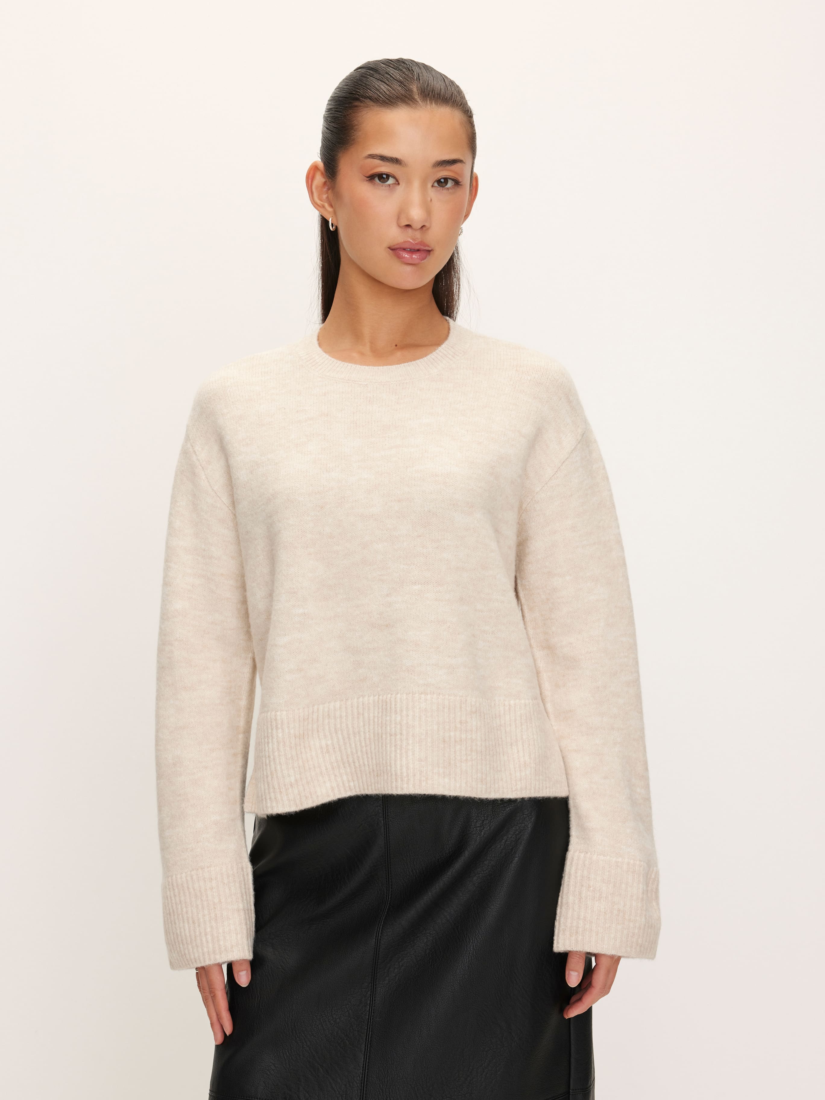 Liana Easy Long Sleeve Pullover