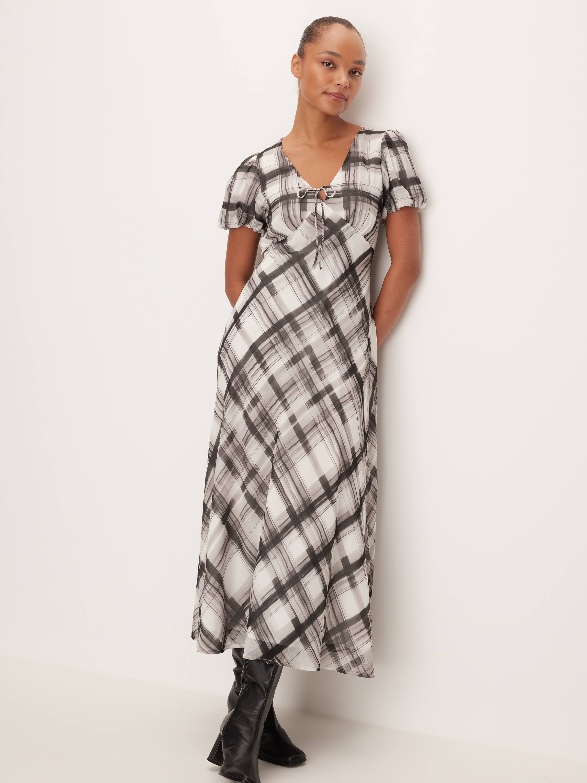 Aster Short Sleeve  Midi