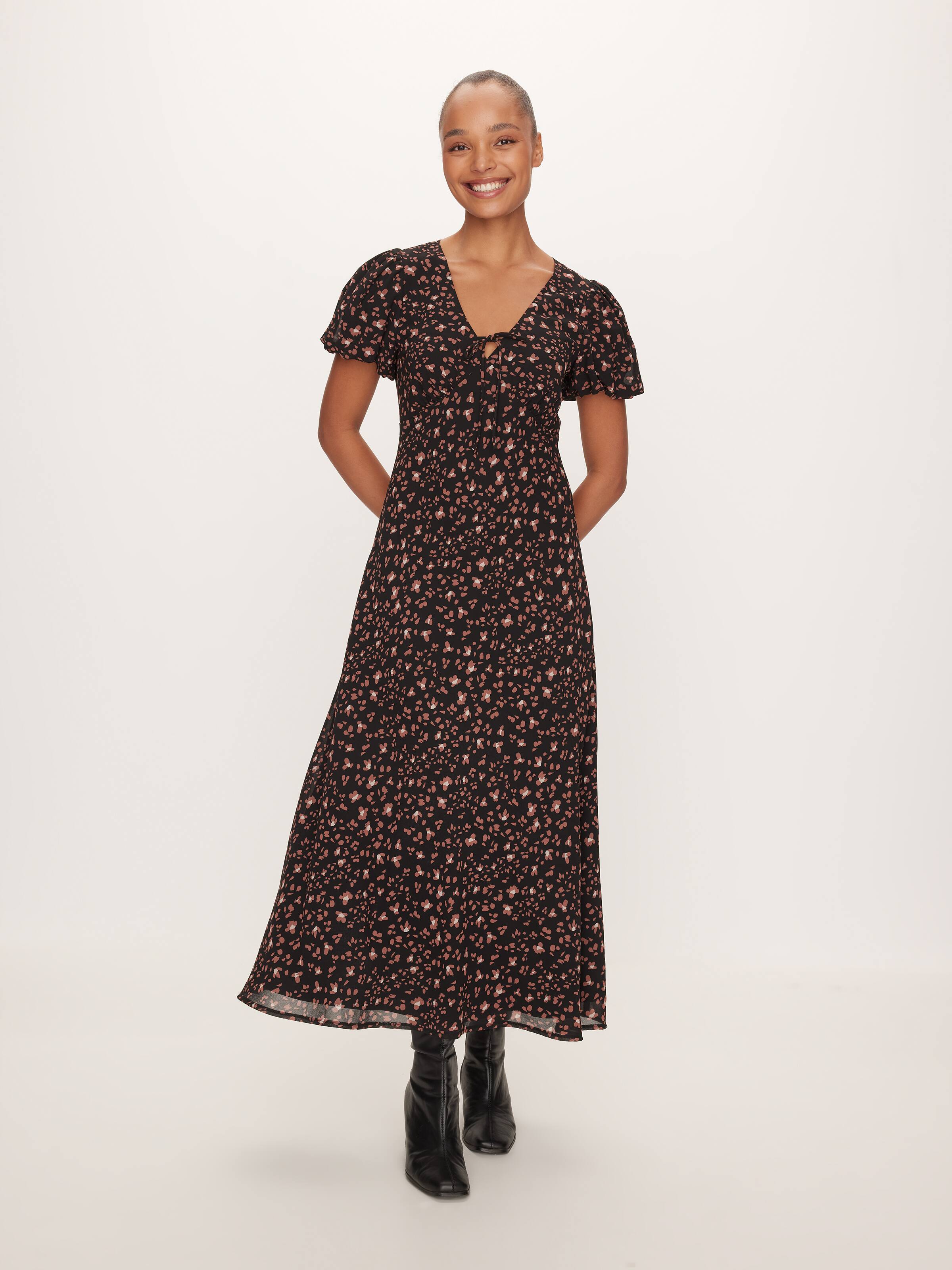 Aster Short Sleeve  Midi