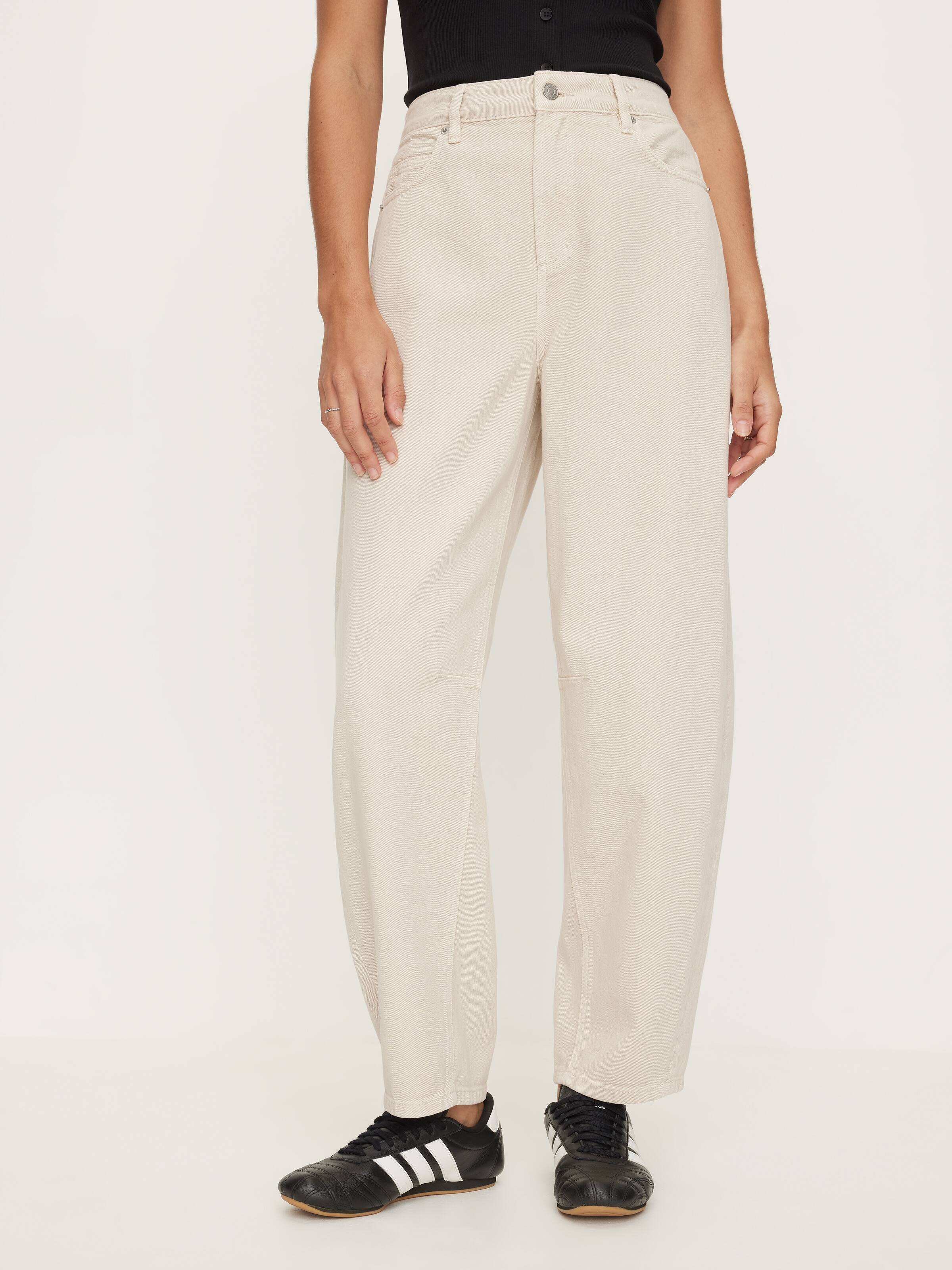 Banks Barrel Leg Jean