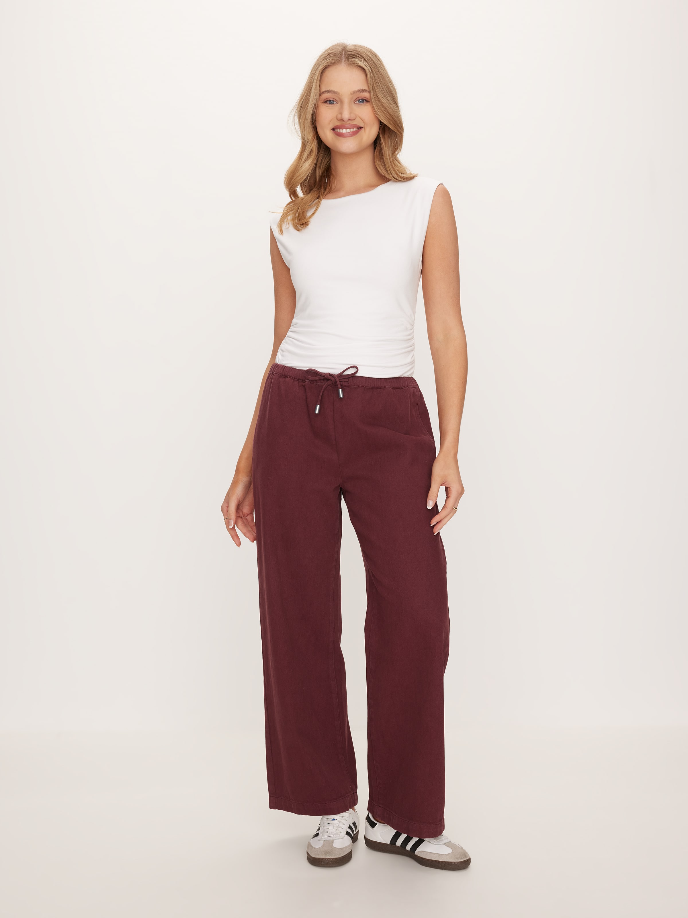 Ryann Elastic Waist Jeans