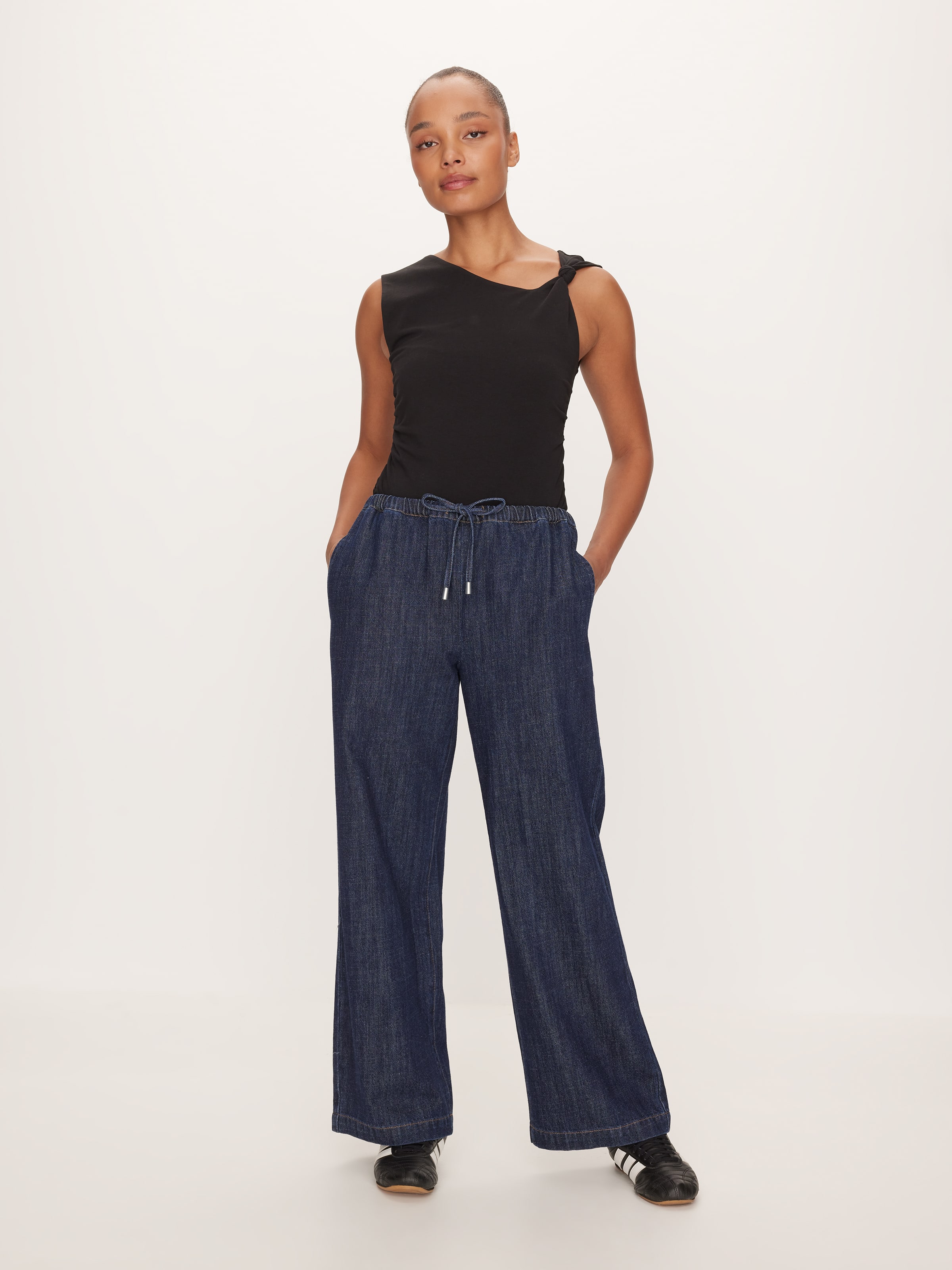 Ryann Elastic Waist Jeans