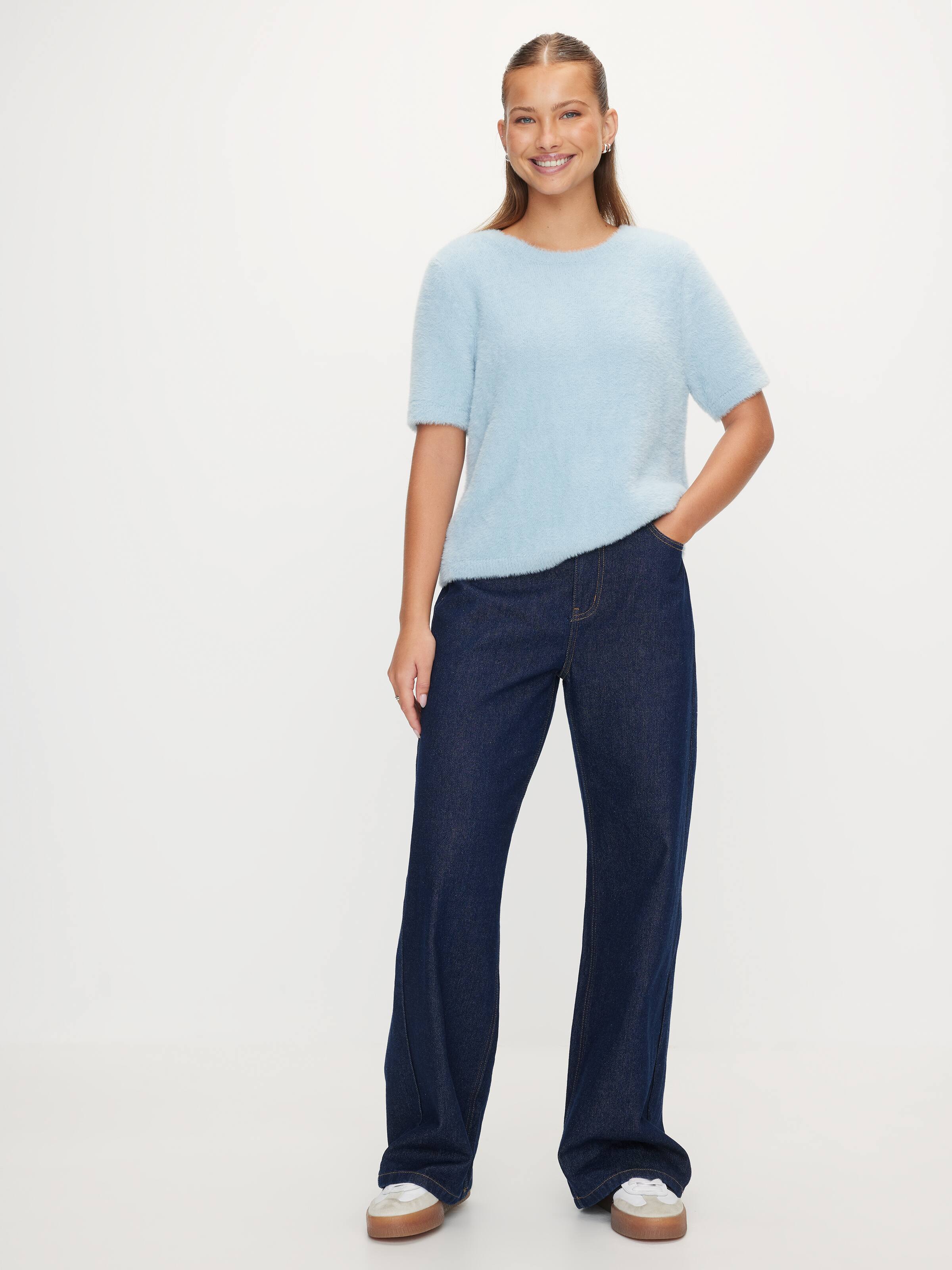 Aspen Feather Short Sleeve Knit