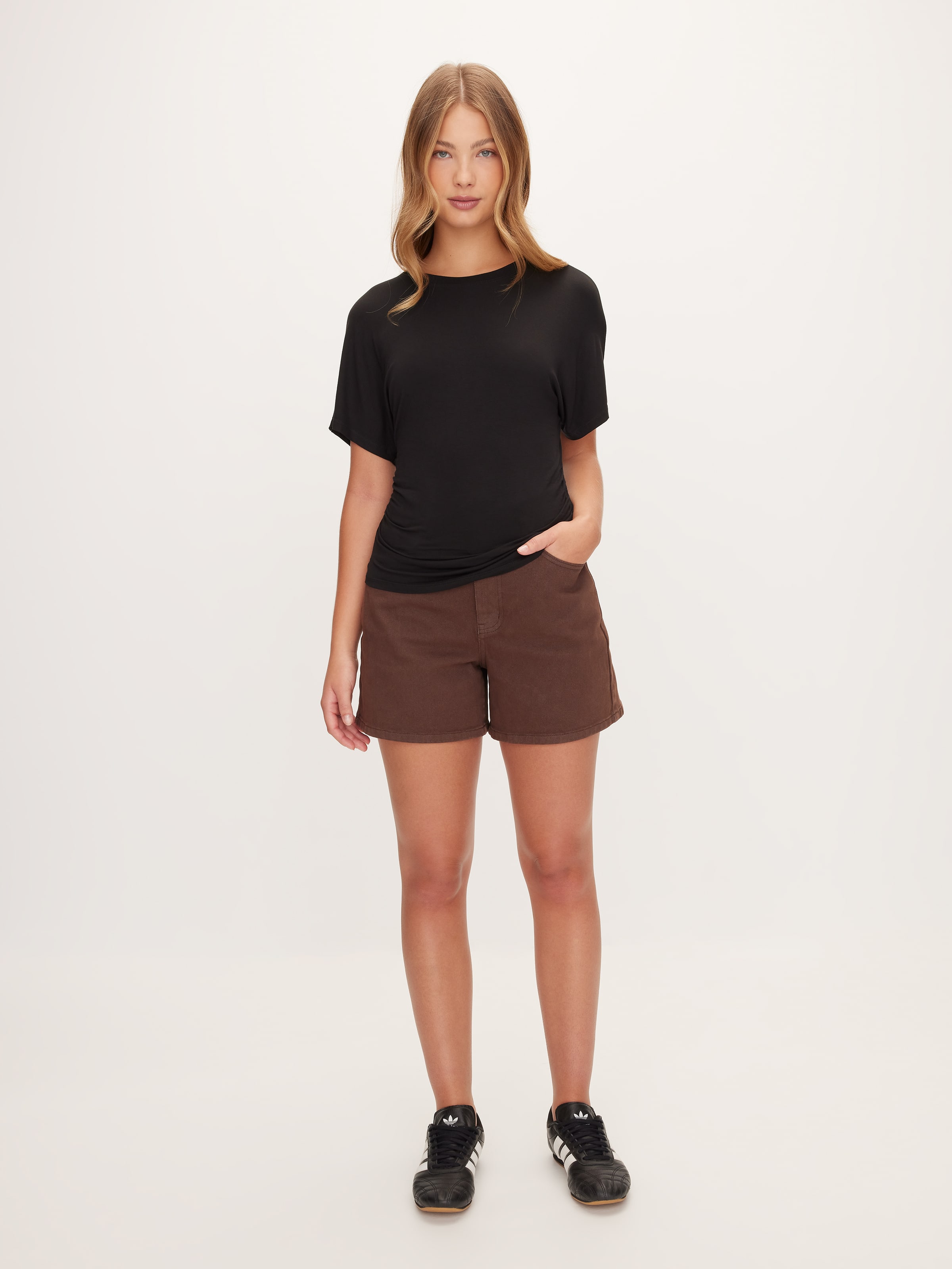 Extended Sleeve Cinched Top