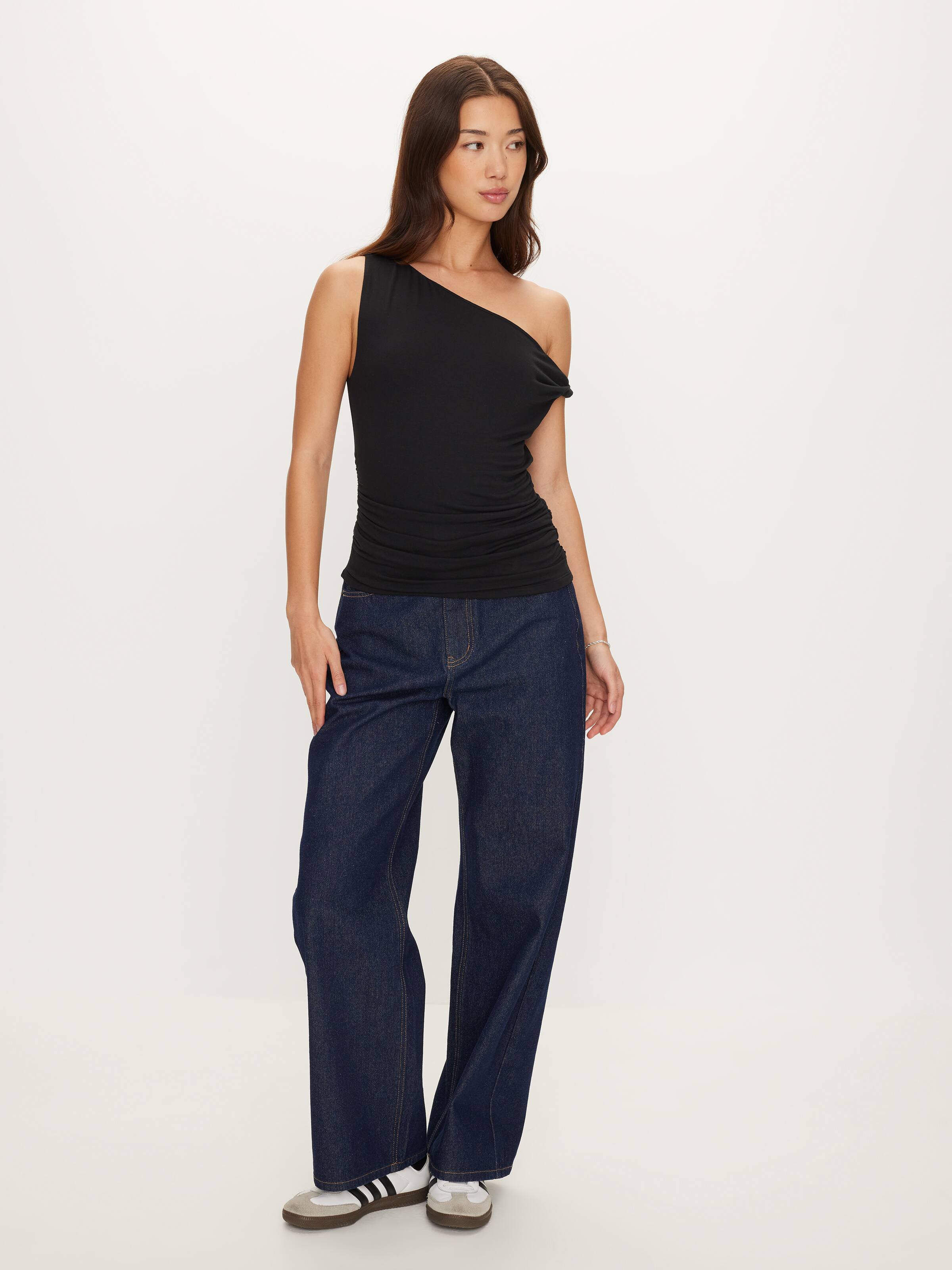 Jessie Twist Shoulder Top