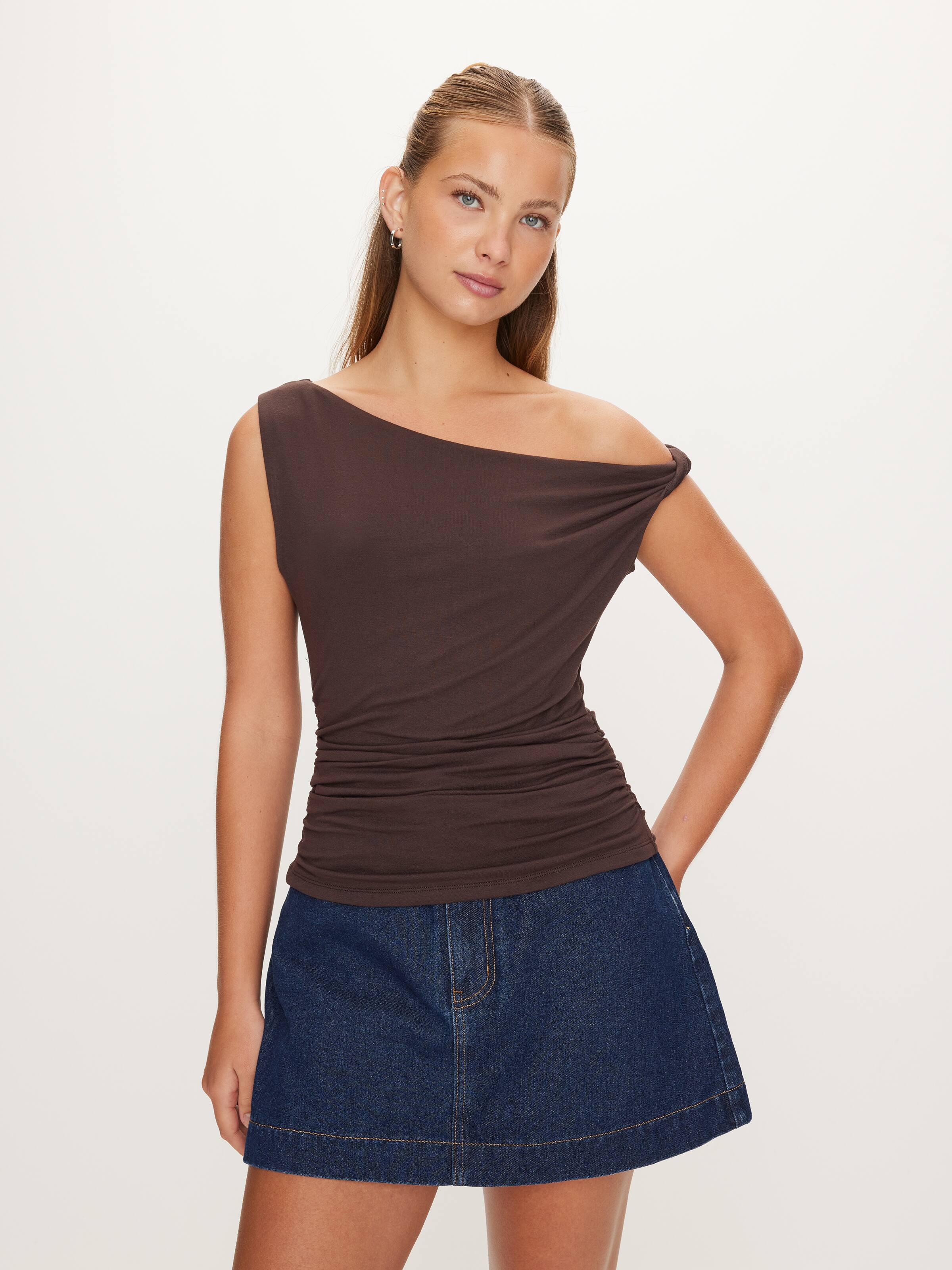 Jessie Twist Shoulder Top
