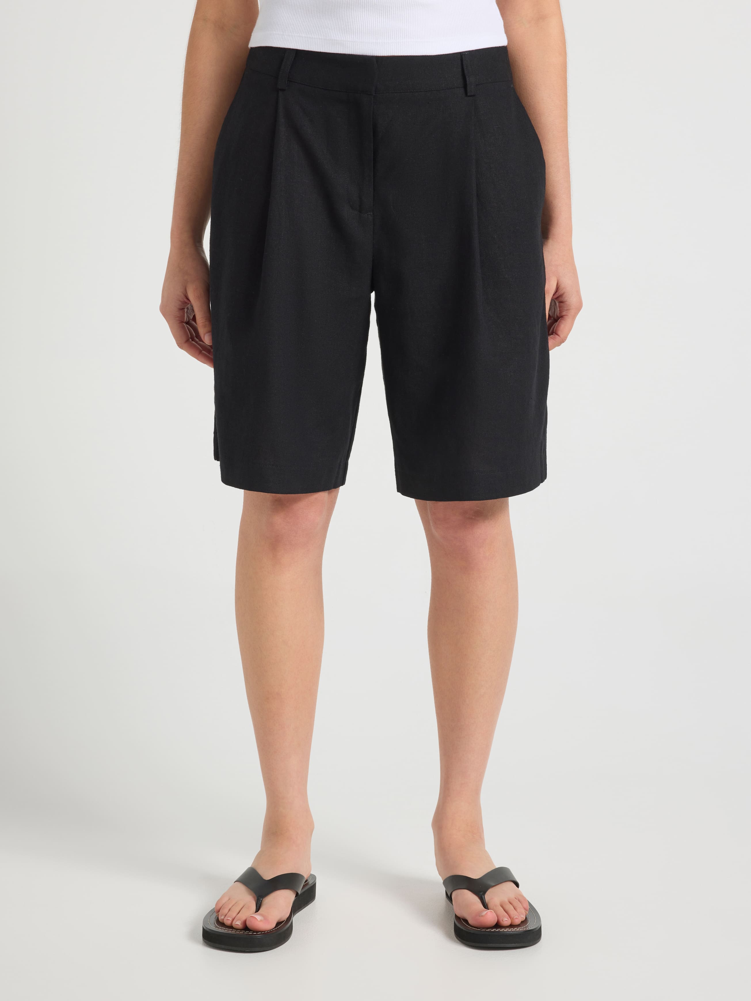 Bailey Bermuda Short