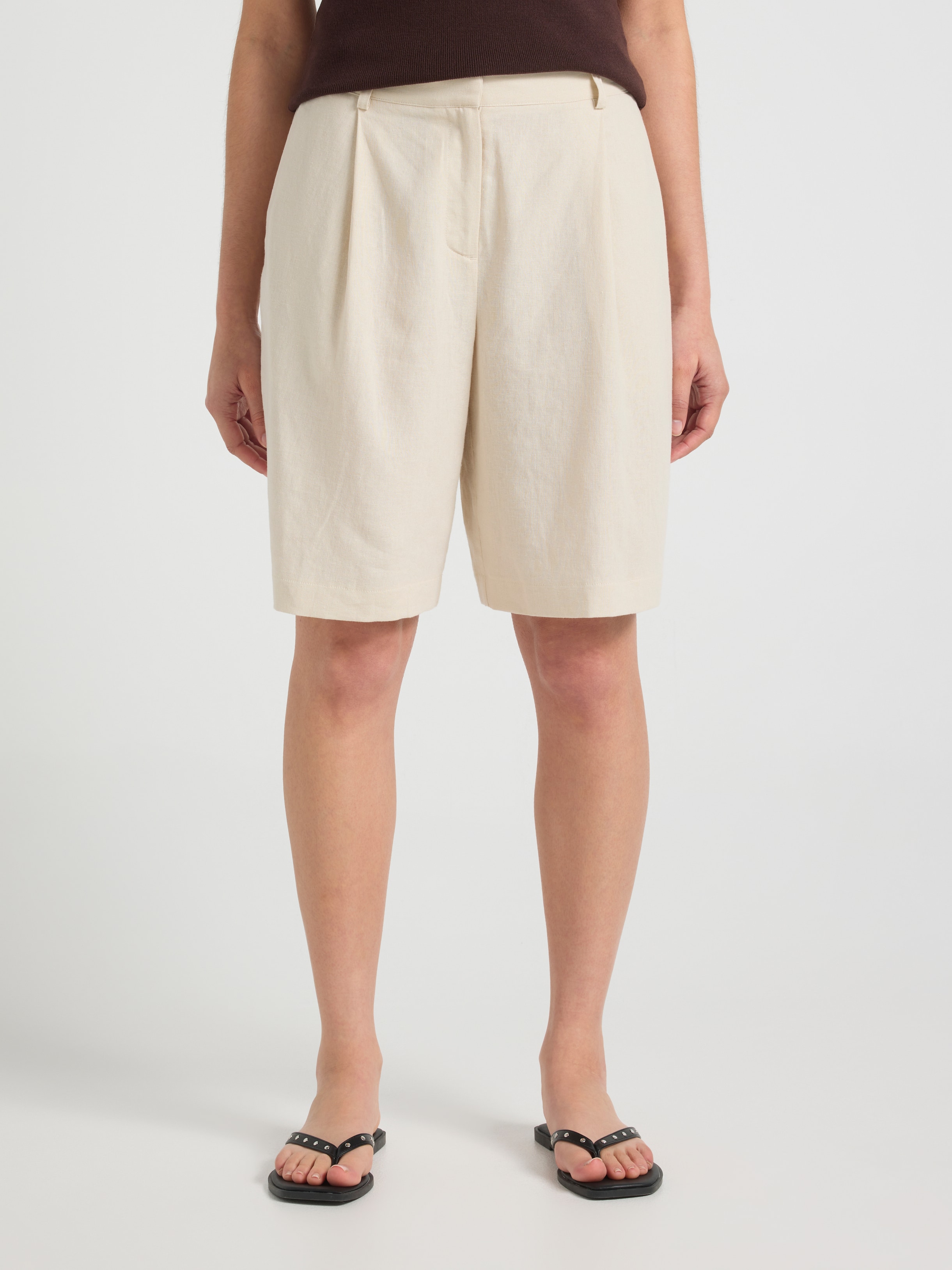 Bailey Bermuda Short