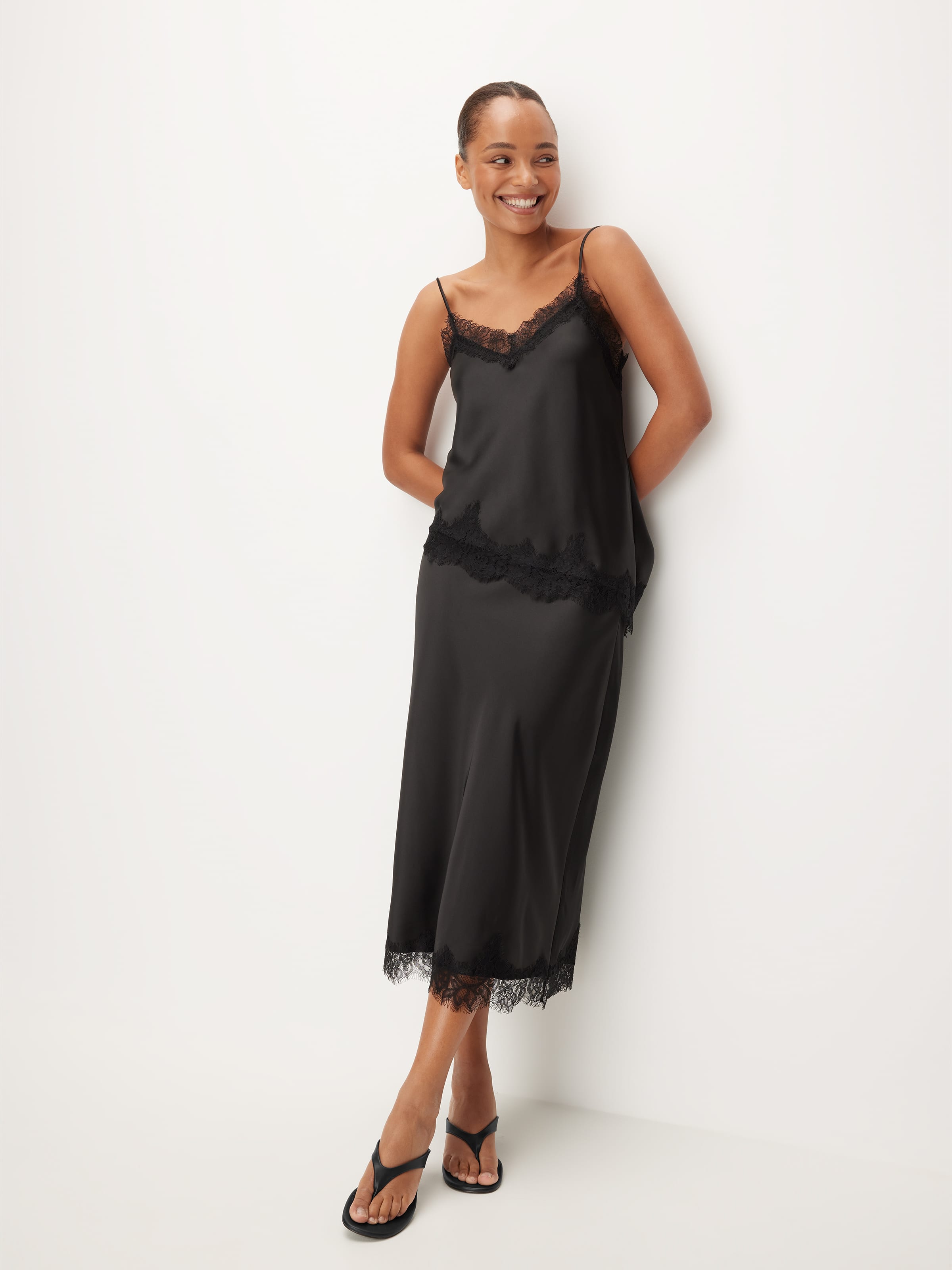 V Lola Lace Trim Skirt (Set)