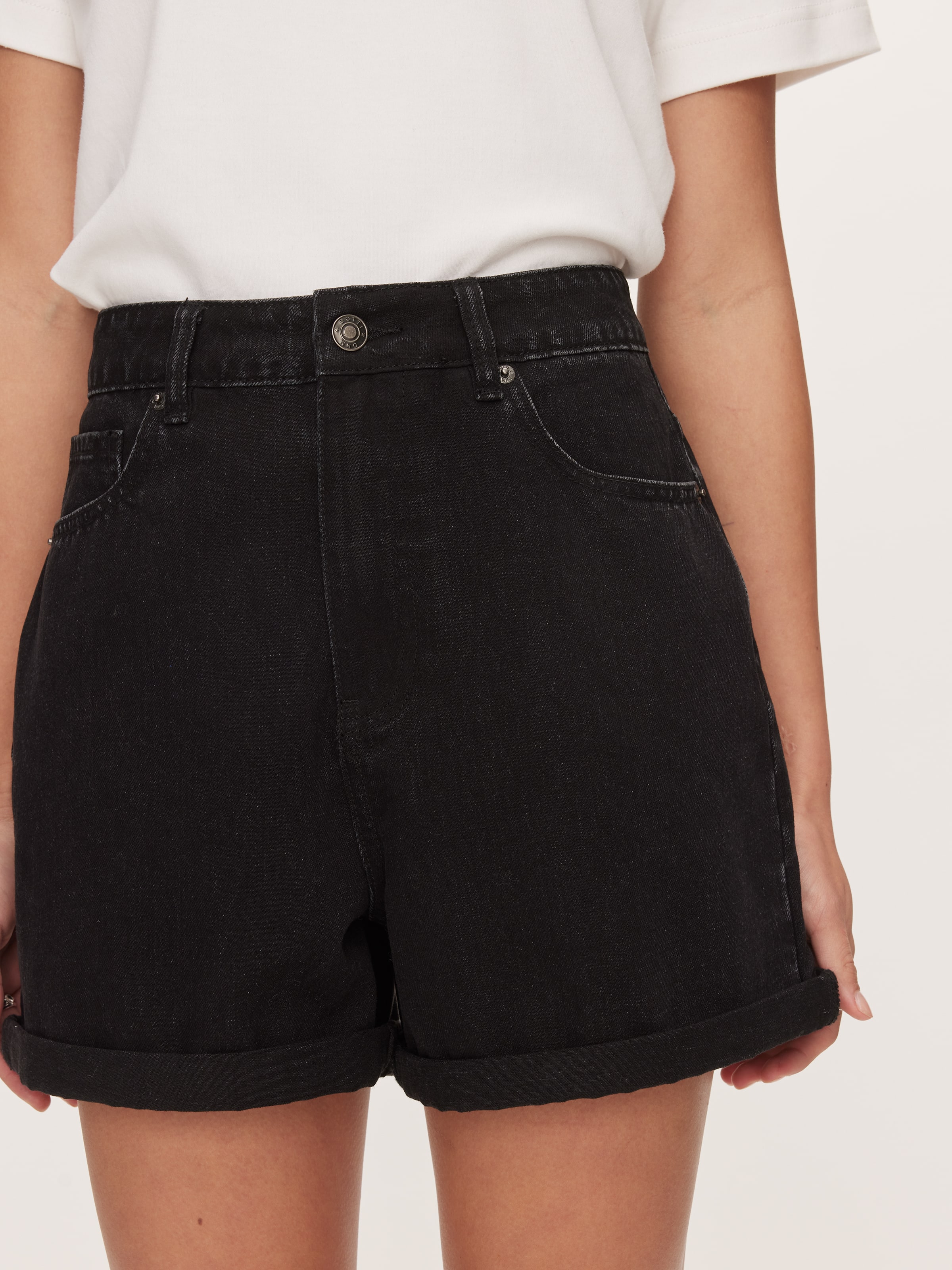 Olivia Mom Denim Short