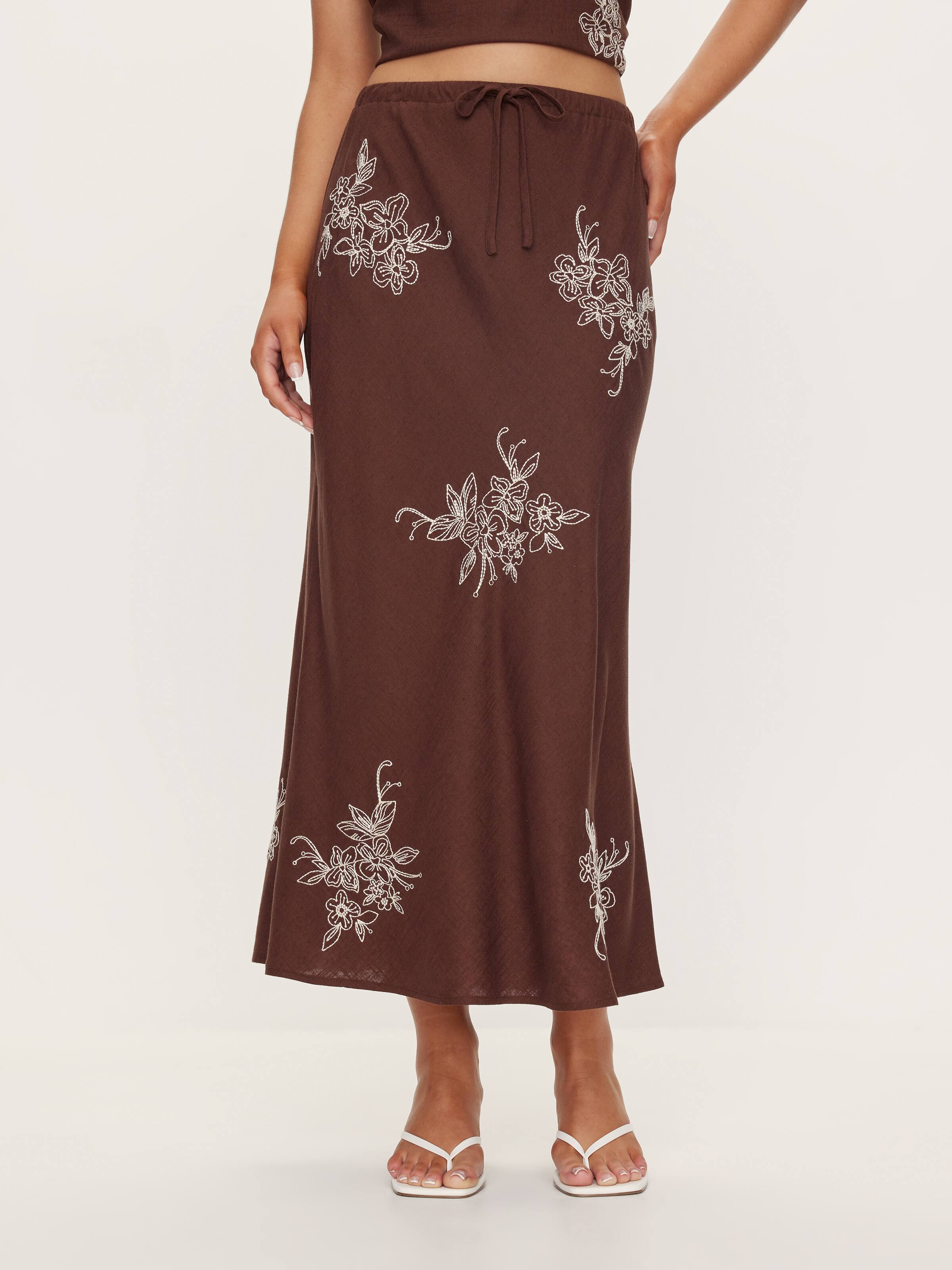 Gracella Embroidered Midi Skrt