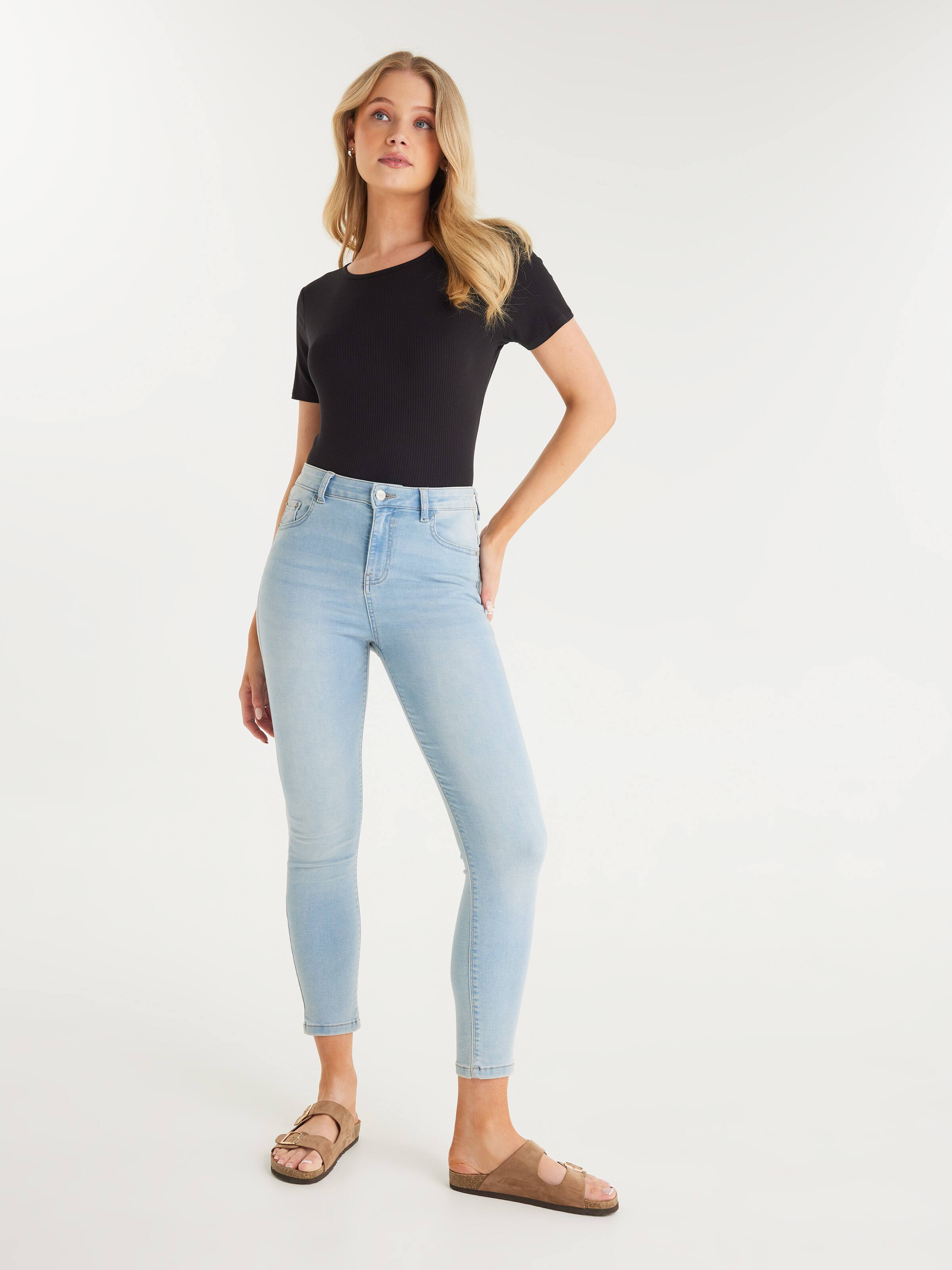Harper Highrise Cropped Jean
