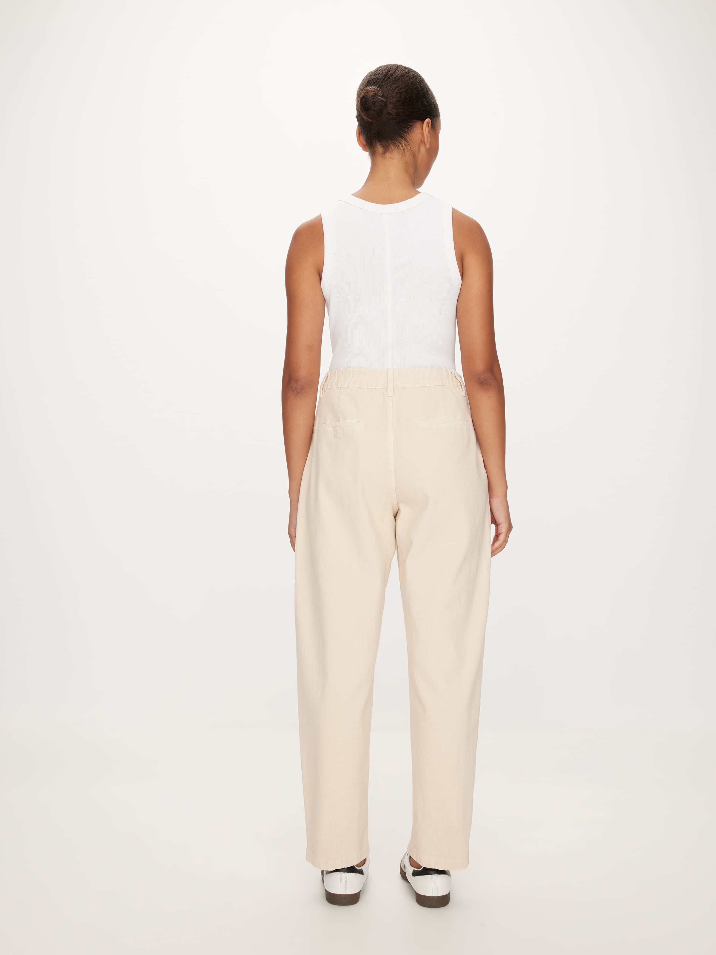 Betty Barrel Leg Pant