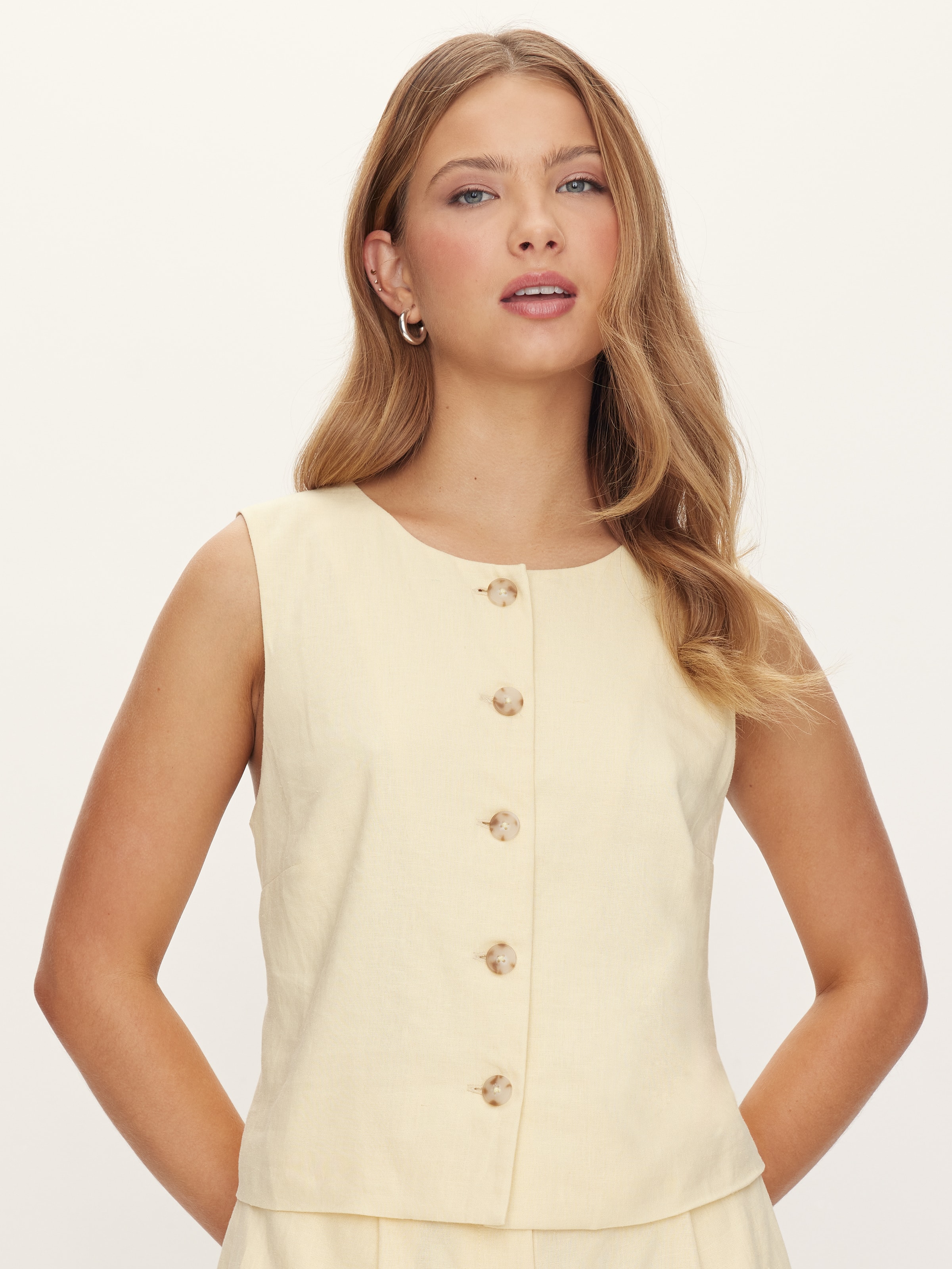 Adele Vest