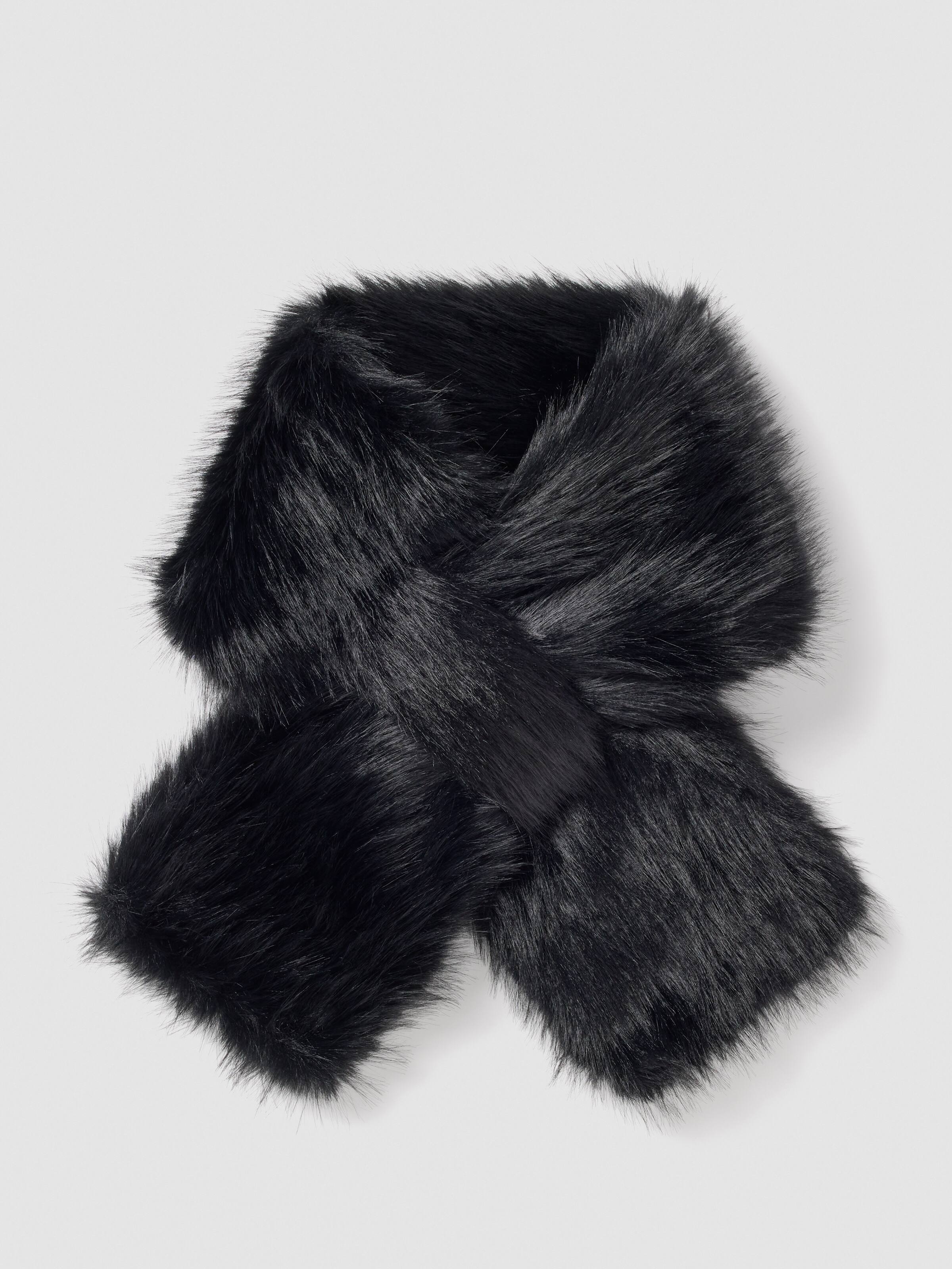 Feel The Fantasy Faux Fur Scarf