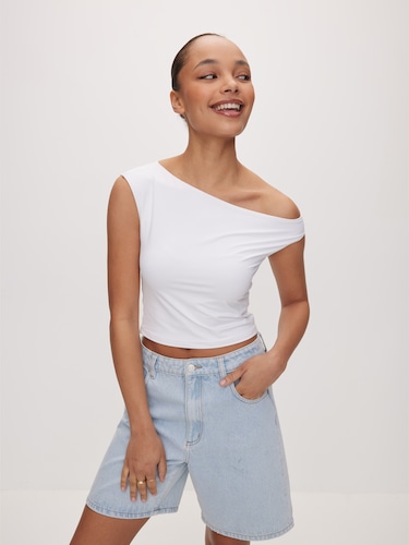 Soft Asym Top                                                                                                                   