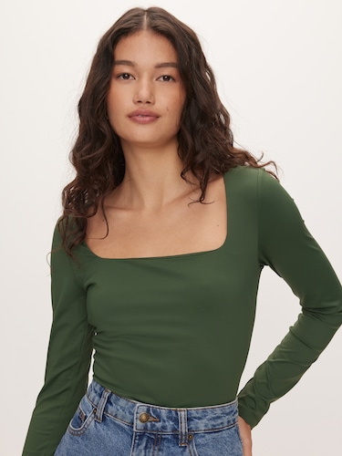 Soft Square Neck Long Sleeve                                                                                                    