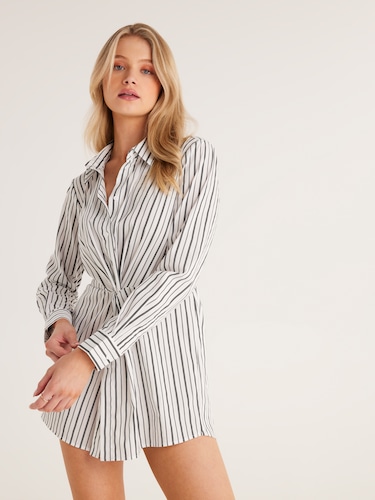 Poplin Twist Front Shirt                                                                                                        