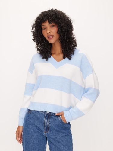 Molly Soft V-Neck Knit                                                                                                          