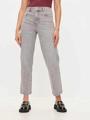 Wren Ridgid Straight Jeans                                                                                                      